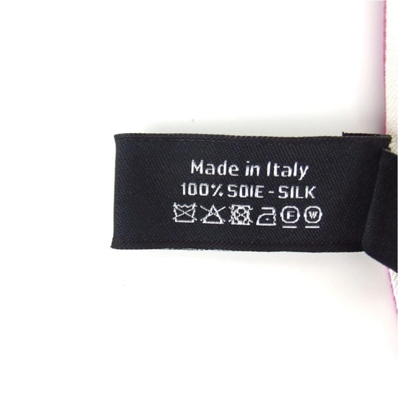 CHANEL Long COCO Mark scarf silk - Picture 7 of 7